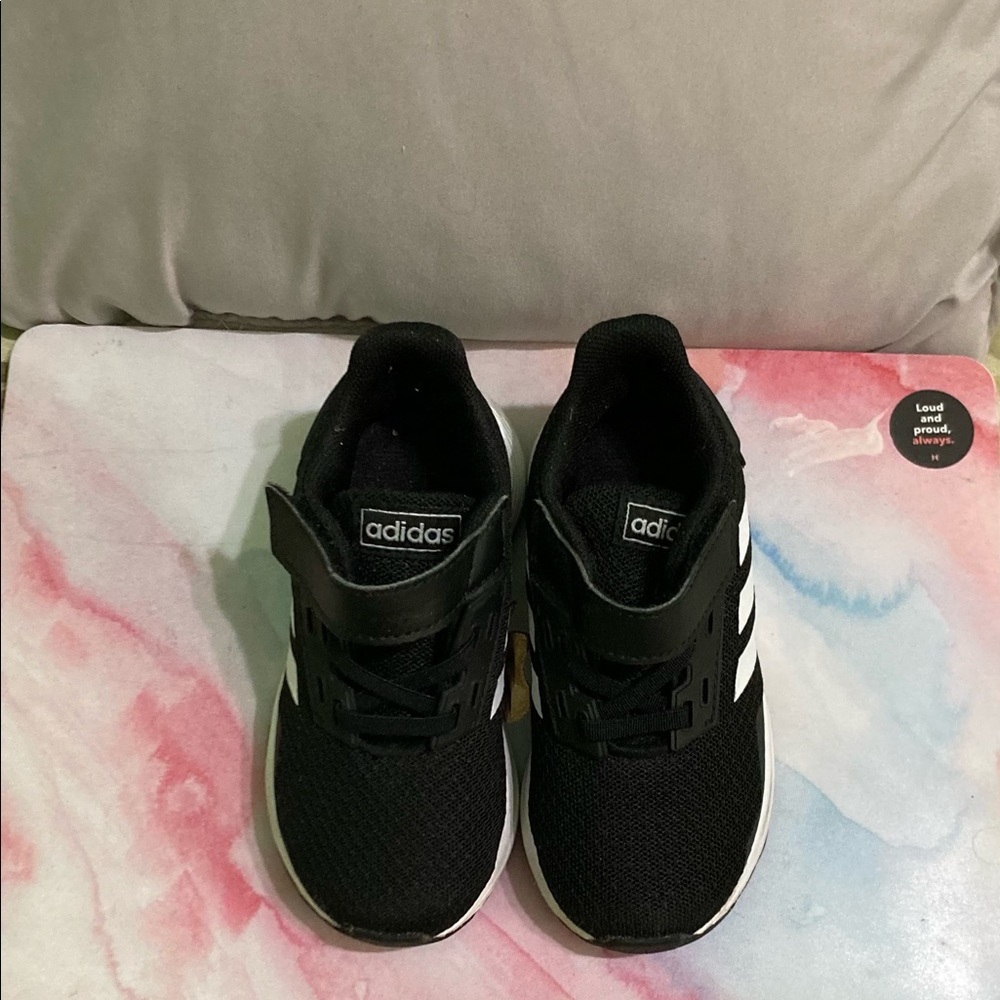 Adidas toddler sneakers size 7C (7K) SOLD ON FB
